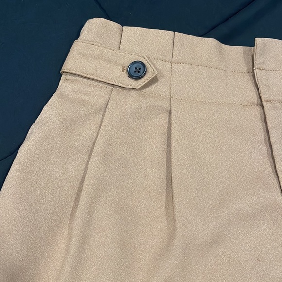 ⭐️2/$10⭐️Banana Republic shorts 🩳 - Picture 3 of 8